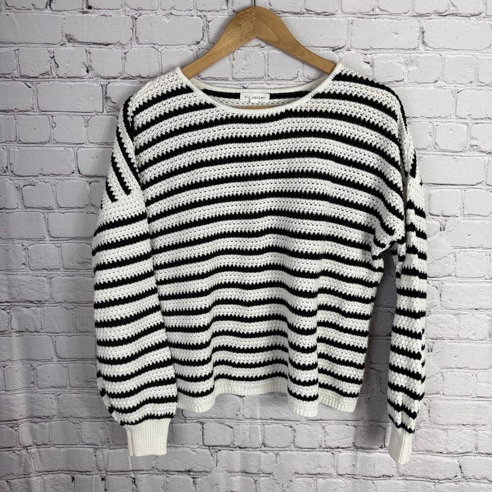 Blu Pepper Blu Pepper Black and White Striped Knit Pullover Size M
